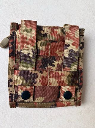 Porta caricatori mimetico