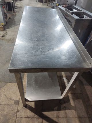 MESA ACERO CON BALDA Y PETO 658746091