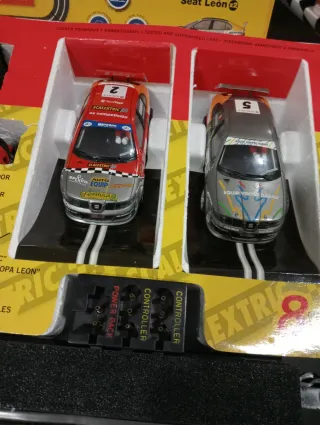 Scalextric Seat Leon x2 + Pistas