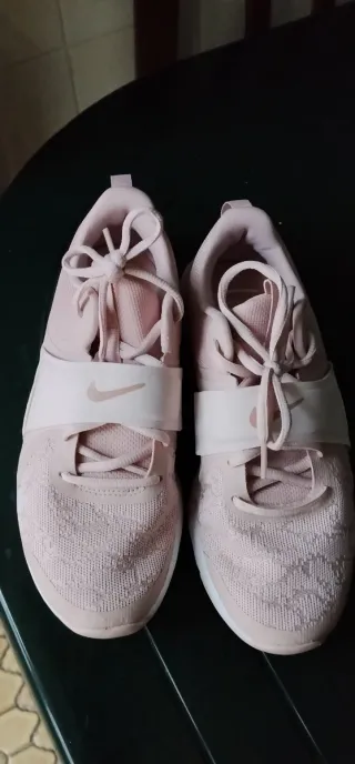 Zapatillas Nike Rosas y Blancas