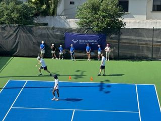 Entrenador de tenis formado en Rafa Nadal Academy