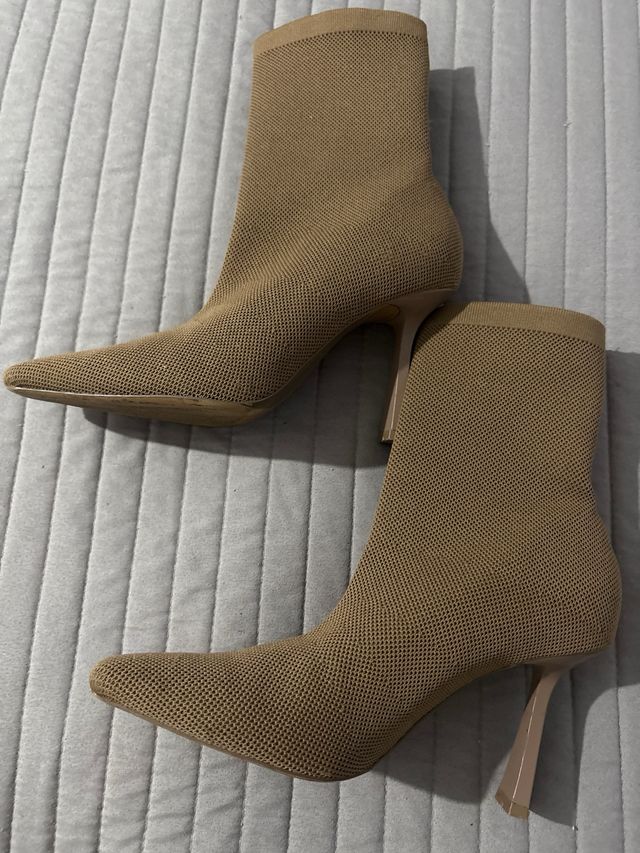 Botines beige talla 38