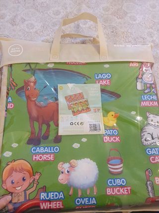 Manta de juegos Petit Planet para bebés