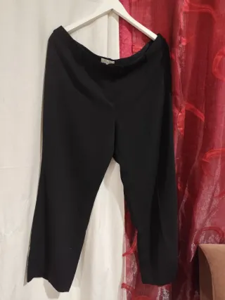 Pantalón de pinzas negro mujer