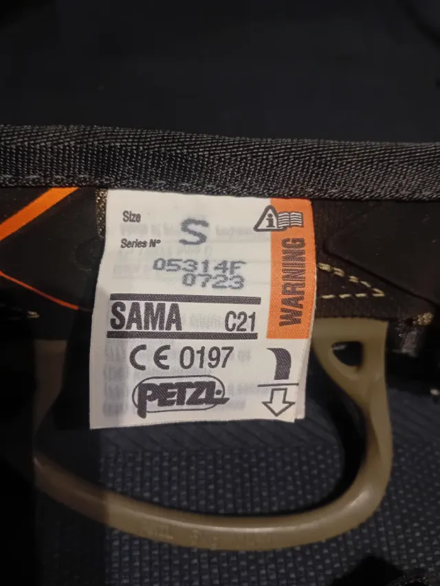 Arnés de escalada seguridad