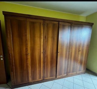 Armadio in legno massello 6 ante