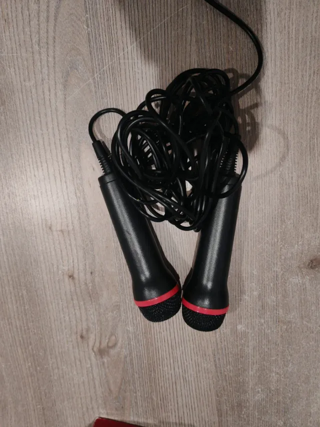 Nintendo Wii Mini Roja con Caja y Cables