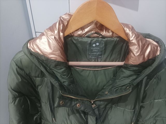 Anorak mujer verde y dorado