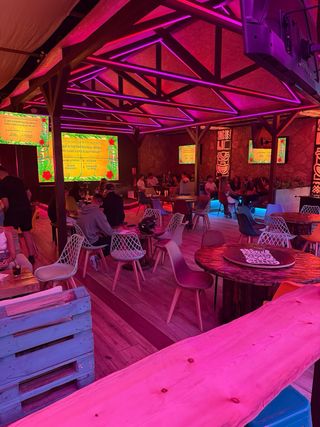 Mesas hechas a mano para interior/exterior