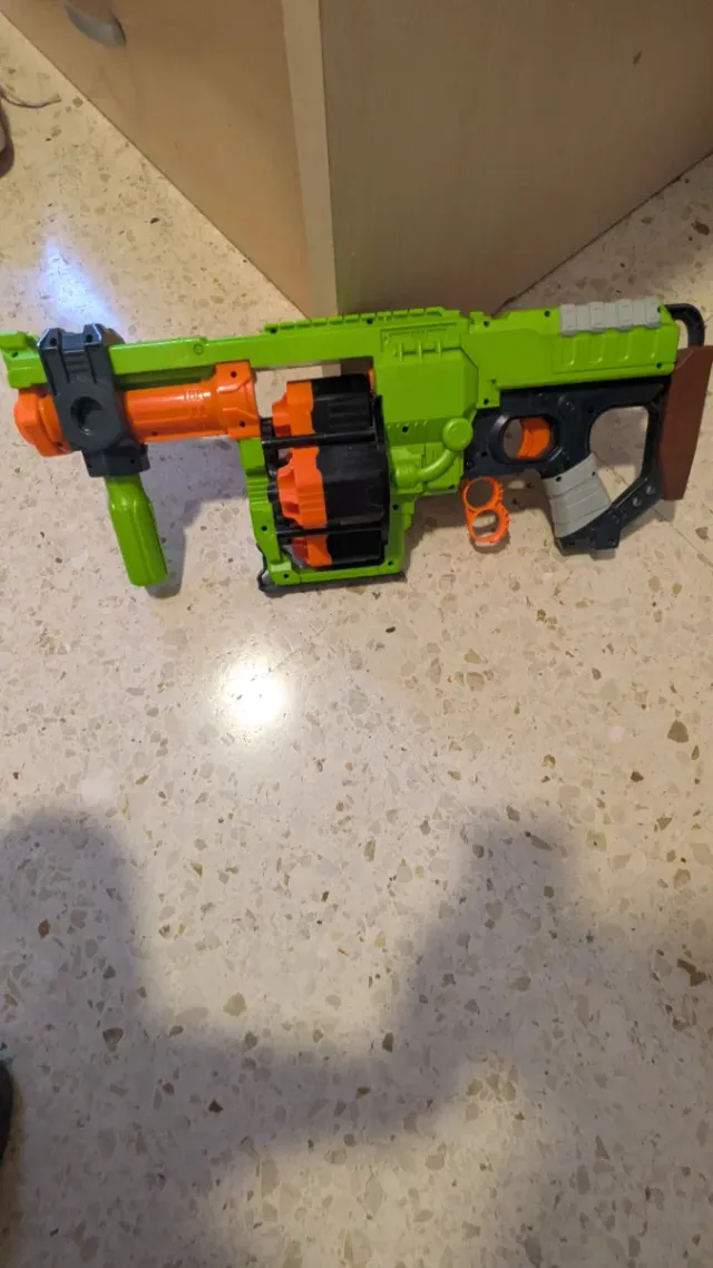 Pistola Nerf Doomlands The Judge