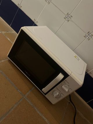 Microondas Nevir Blanco