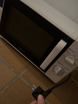 Microondas Nevir Blanco