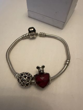 Pulsera Pandora Corazón Rojo y Mickey Plata