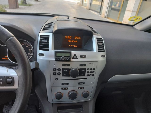 Opel Zafira 1.7 CDTi Essentia