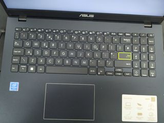 Ordenador portátil ASUS 