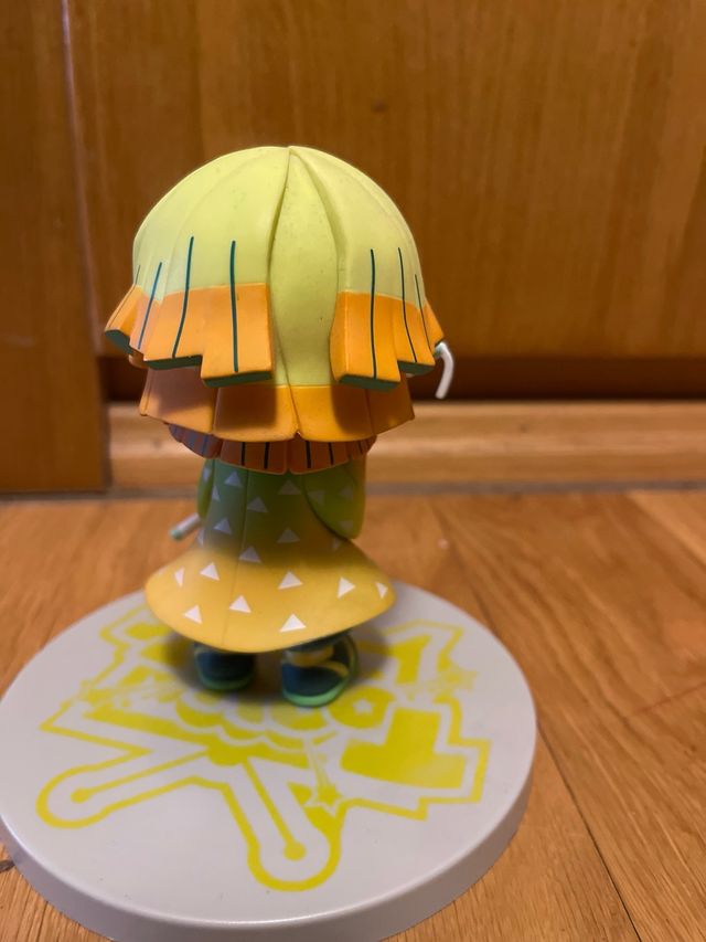 Figura Zenitsu Agatsuma 7cm Kimetsu no Yaiba.
