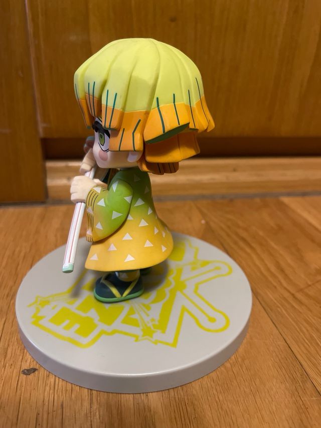 Figura Zenitsu Agatsuma 7cm Kimetsu no Yaiba.