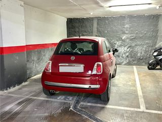 Plaza de garaje amplia + moto