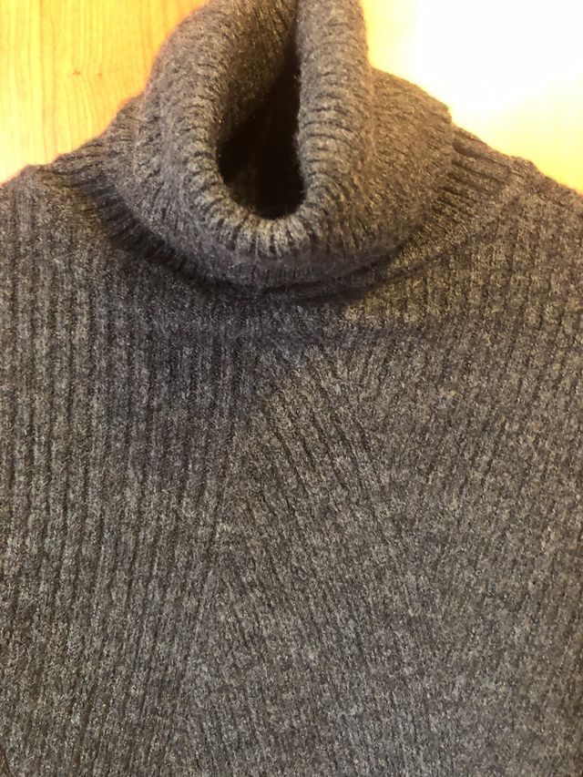 Jersey cuello alto gris talla S