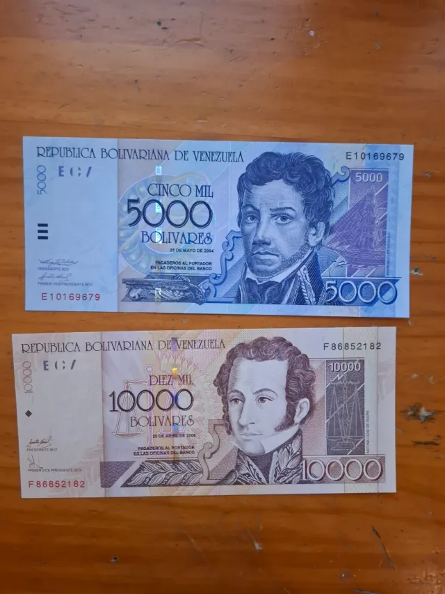 2 Billetes Venezuela 5000 y 10000 Bolívares