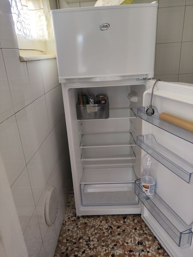 Frigorifero Daya DDP28NSM1W