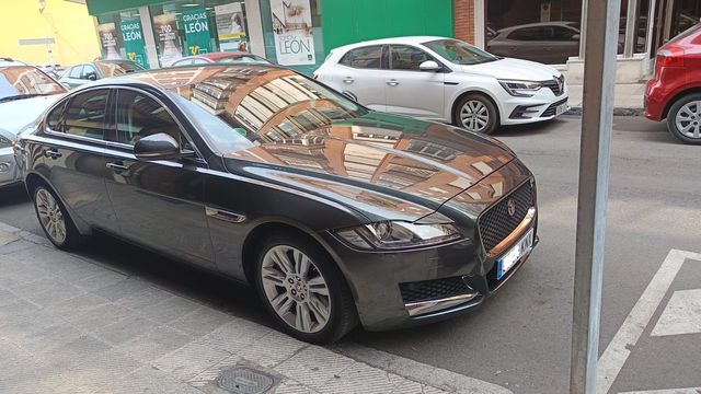 Jaguar XF 3.0 D V6 300CV PORTFOLIO AUT.