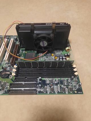 Placa Base Pentium II SLOT 1 QDI -V 233mhz 443LX