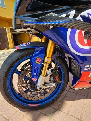 -13% Yamaha R1 RN65 SBK GYTR FULL Moto de circuito