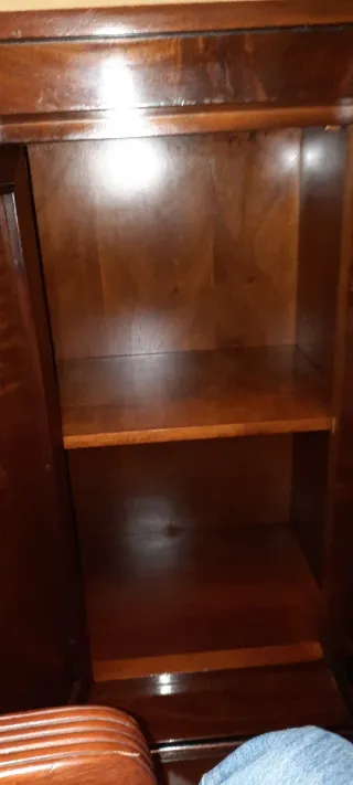 Aparador de madera maciza