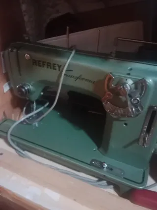 Máquina de coser Refrey Transformar