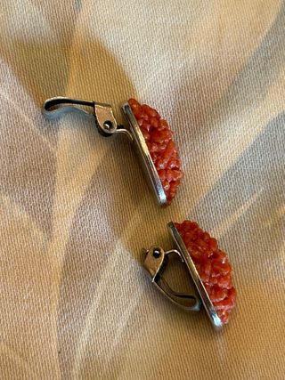 Orecchini vintage a clip in pasta di corallo