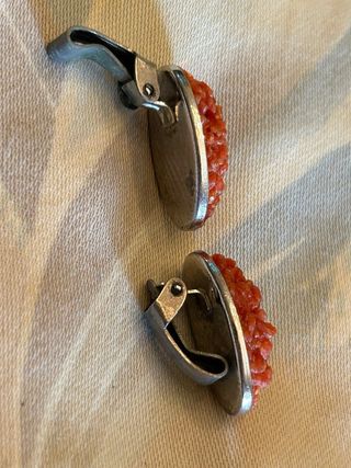 Orecchini vintage a clip in pasta di corallo