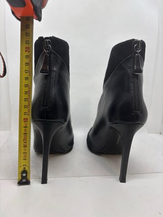 Botines Tacón Zara Talla 38 Negro