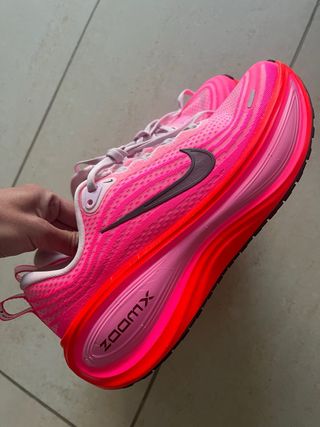 Nike Vomero Plus Rosa Talla 39