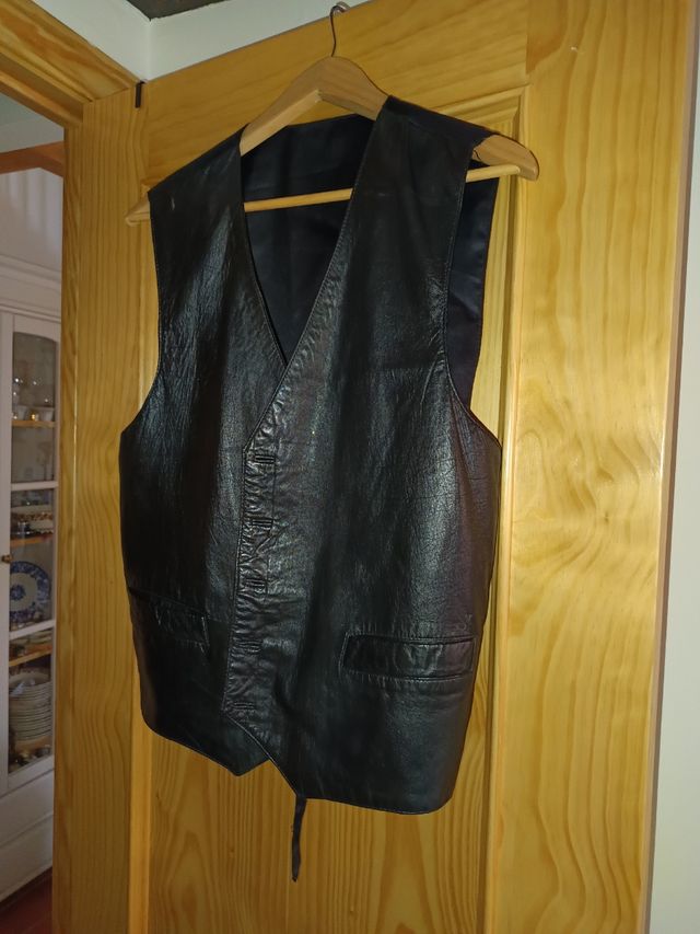 Chaleco de cuero negro talla M
