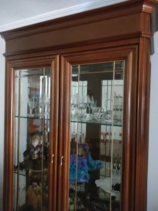 Vitrina clásica madera y cristal