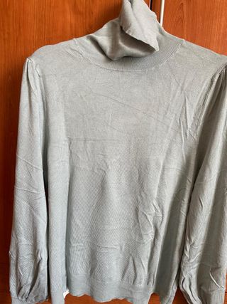 Jersey punto fino cuello alto azul grisáceo