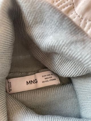 Jersey punto fino cuello alto azul grisáceo