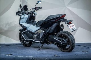 HONDA XADV 750 DEFENSAS LATERALES * ANTINIEBLA * POCOS KM * CUPULA