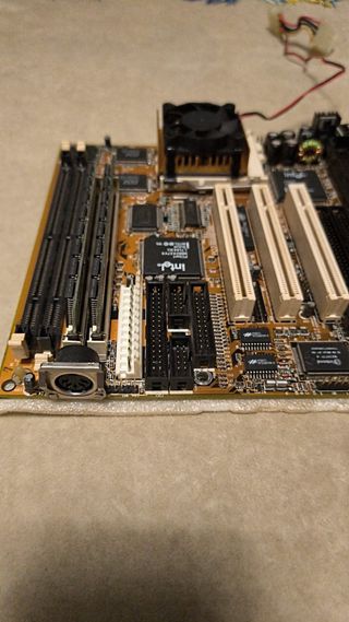 EDOM/WINTECH REV A1 SOCKET 7 32MB MOTHERBOARD