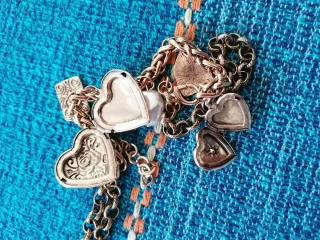 Collana Cuori Sacri Dorati Apribili