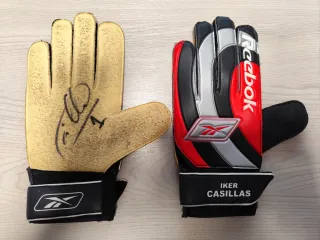 Guantes de portero Reebok Iker Casillas firmados