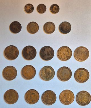 22 monete UK: 1 Farthing, 1/2 Penny, One Penny