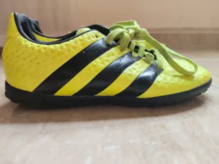 Botas de fútbol Adidas niño amarillas talla 30