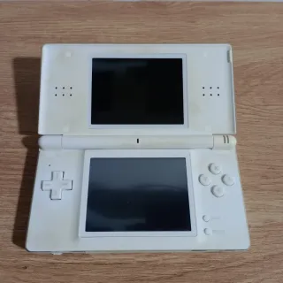 Nintendo DS Lite