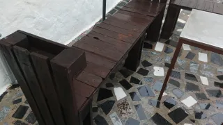 Sillones de palets con mesa para patio