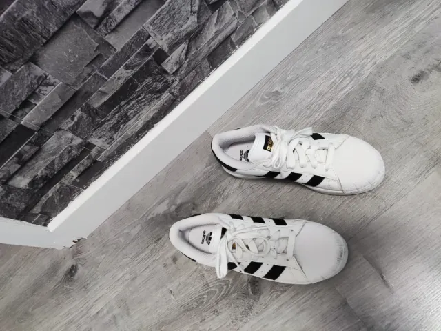 Zapatillas Adidas Superstar Blancas y Negras