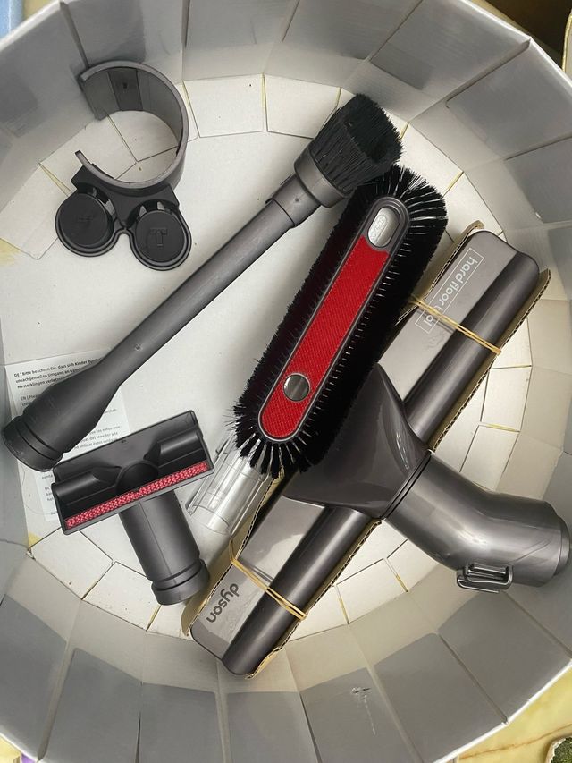 Accesorios Dyson: Cepillo y Tubo
