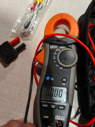 Pinza Amperimétrica HT9015 TRMS 600A CAT IV