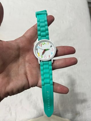 Reloj infantil multicolor con correa